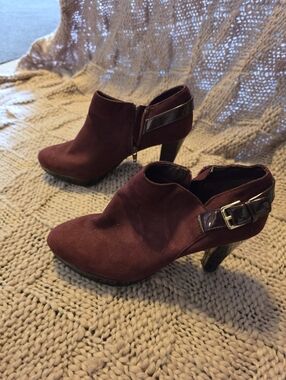 Womens  East 5th Suede Maroon Ankle Booties with Buckle Accent